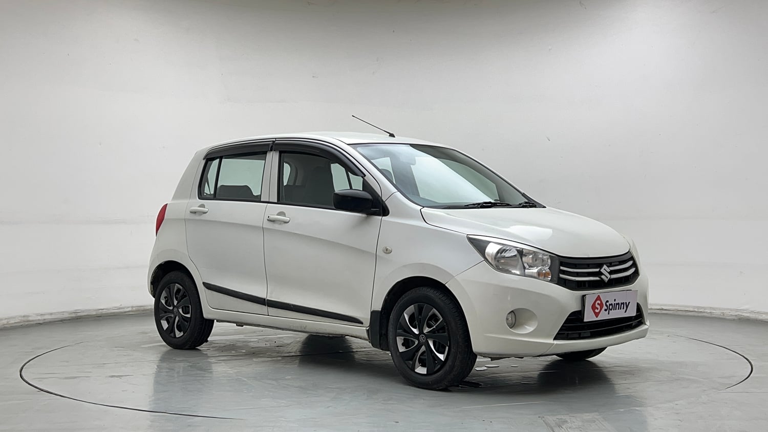 Used 2014 Maruti Suzuki Celerio VXi Petrol Manual exterior RIGHT FRONT CORNER VIEW