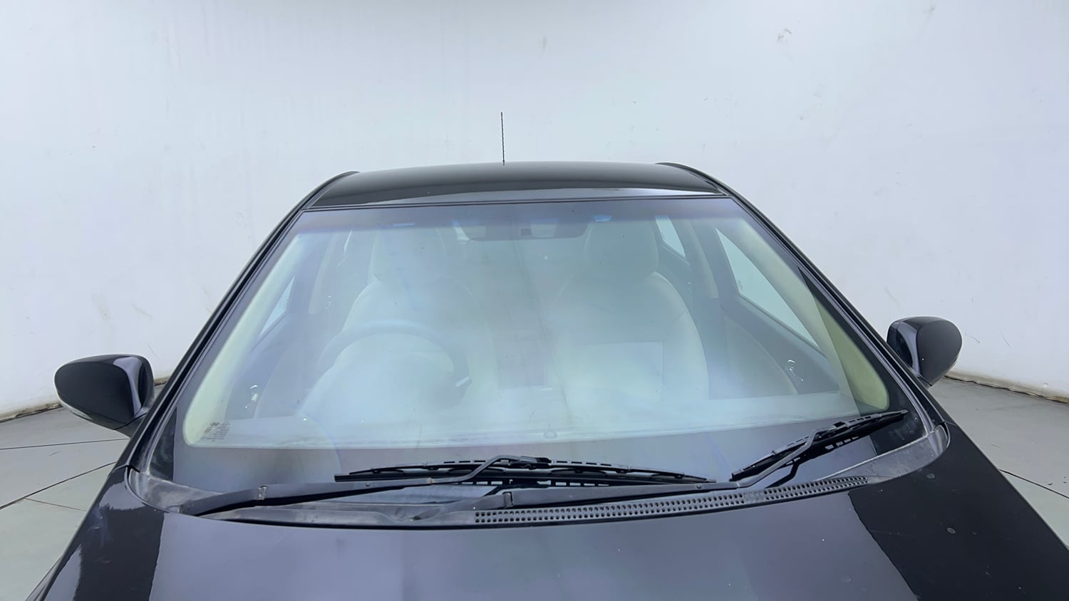Used 2013 Hyundai Verna Fluidic 1.6 VTVT SX Petrol Manual exterior FRONT WINDSHIELD VIEW