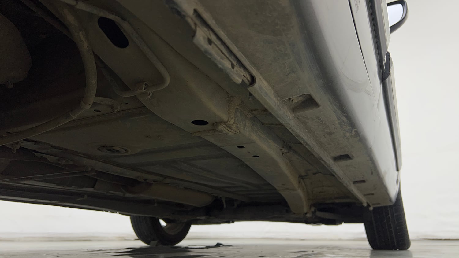 Used 2020 Maruti Suzuki Baleno Zeta Petrol Manual extra REAR RIGHT UNDERBODY VIEW