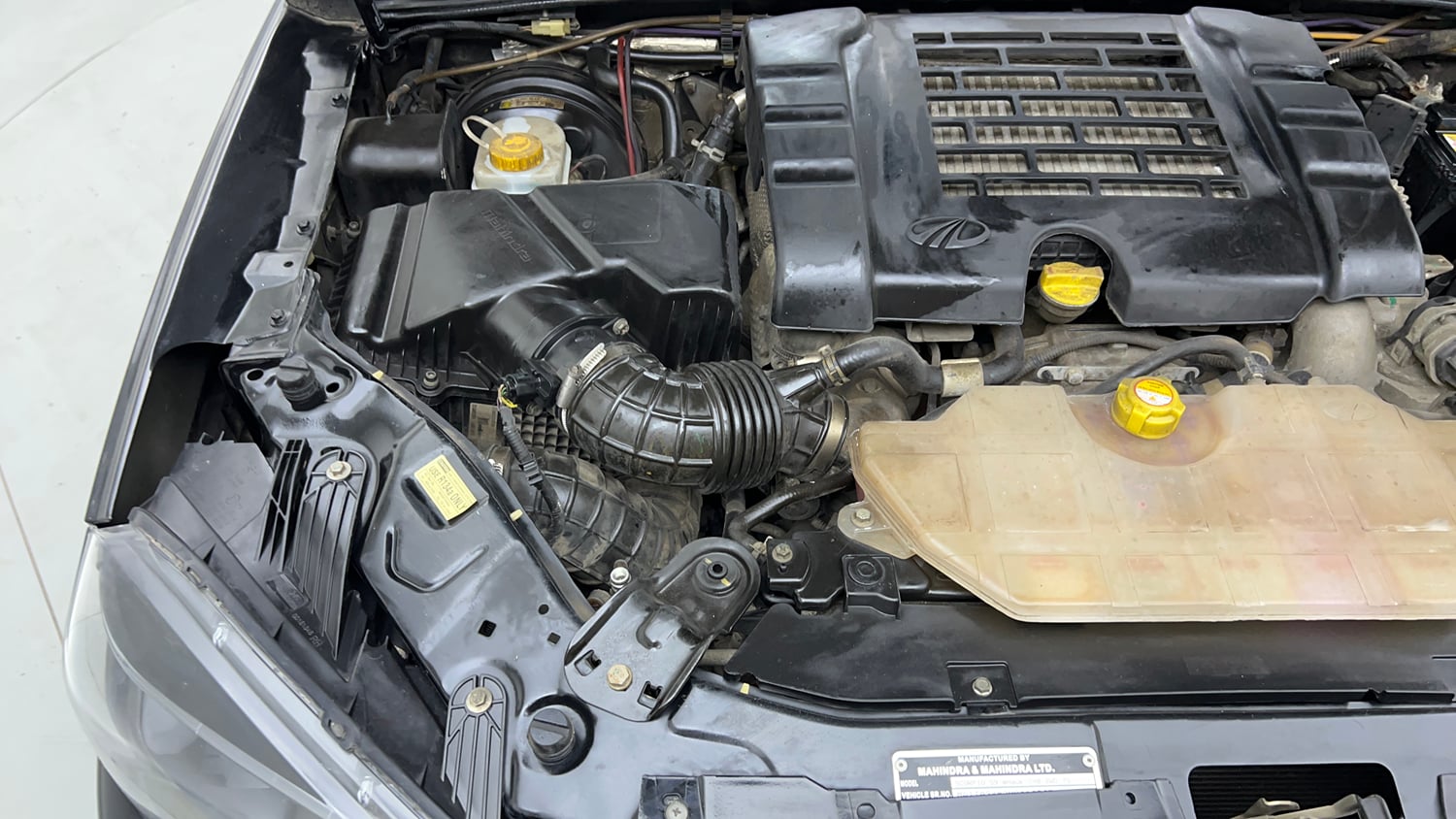 Used 2022 Mahindra Scorpio S9 Diesel Manual engine ENGINE RIGHT SIDE VIEW