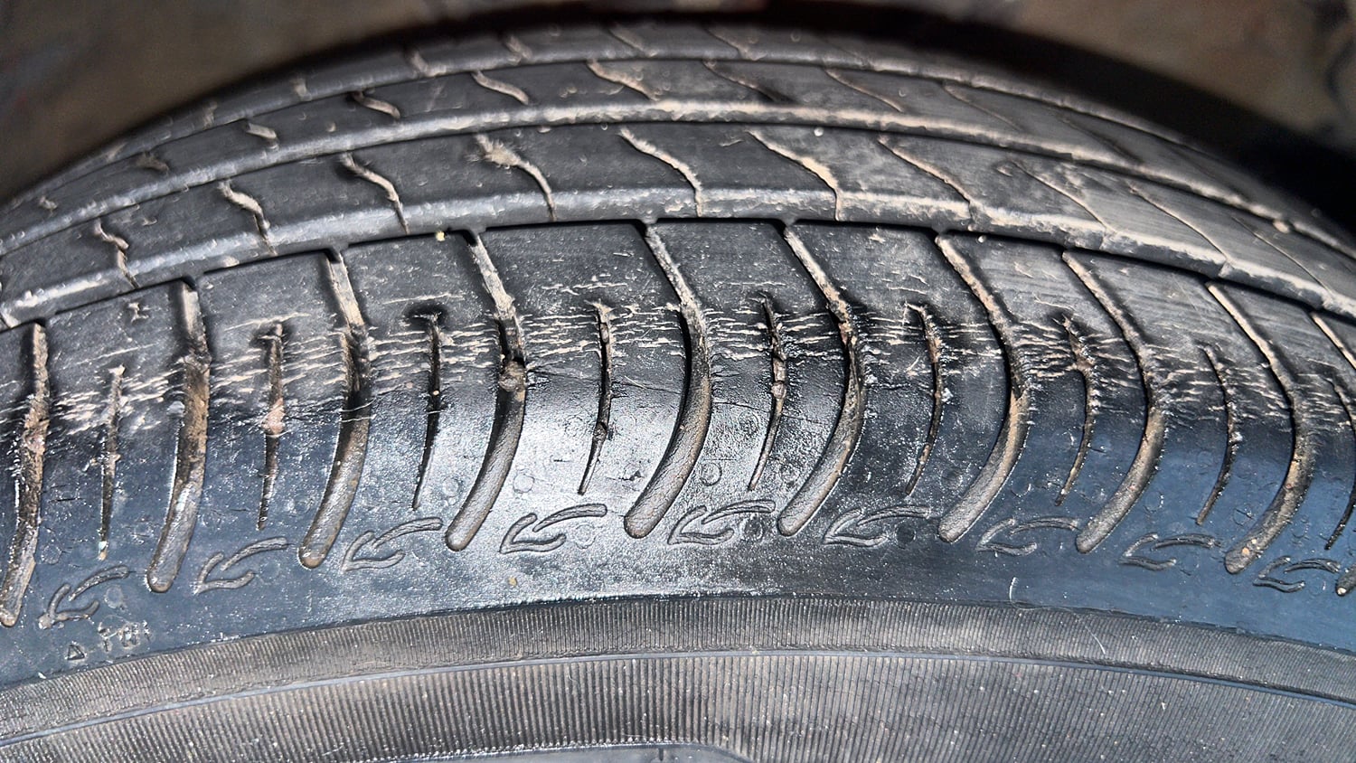 Used 2023 Maruti Suzuki S-Presso VXi S-CNG Cng Manual tyres RIGHT FRONT TYRE TREAD VIEW