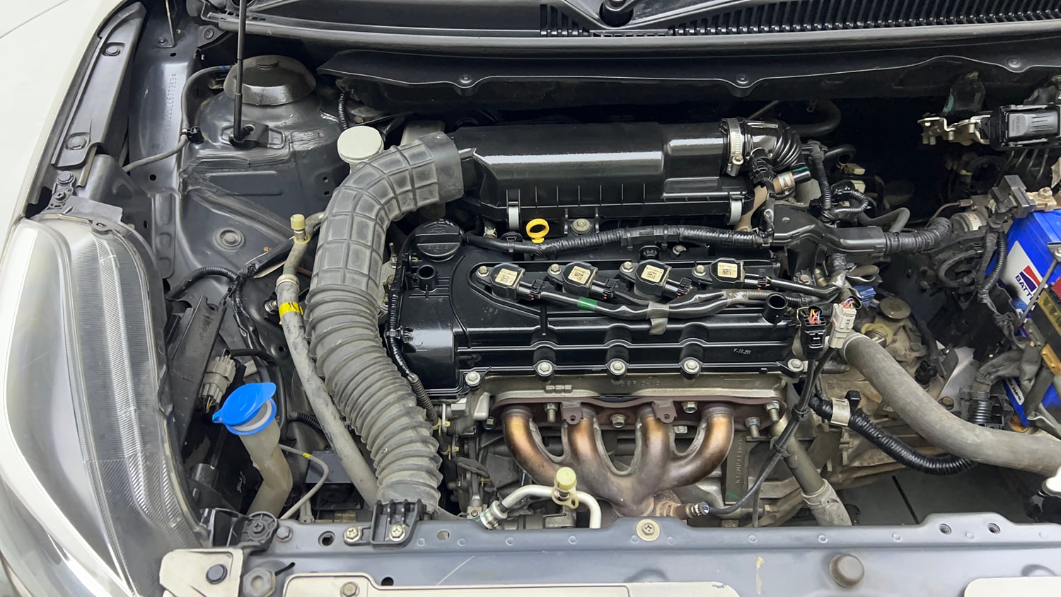 Used 2020 Maruti Suzuki Baleno Zeta Petrol Manual engine ENGINE RIGHT SIDE VIEW