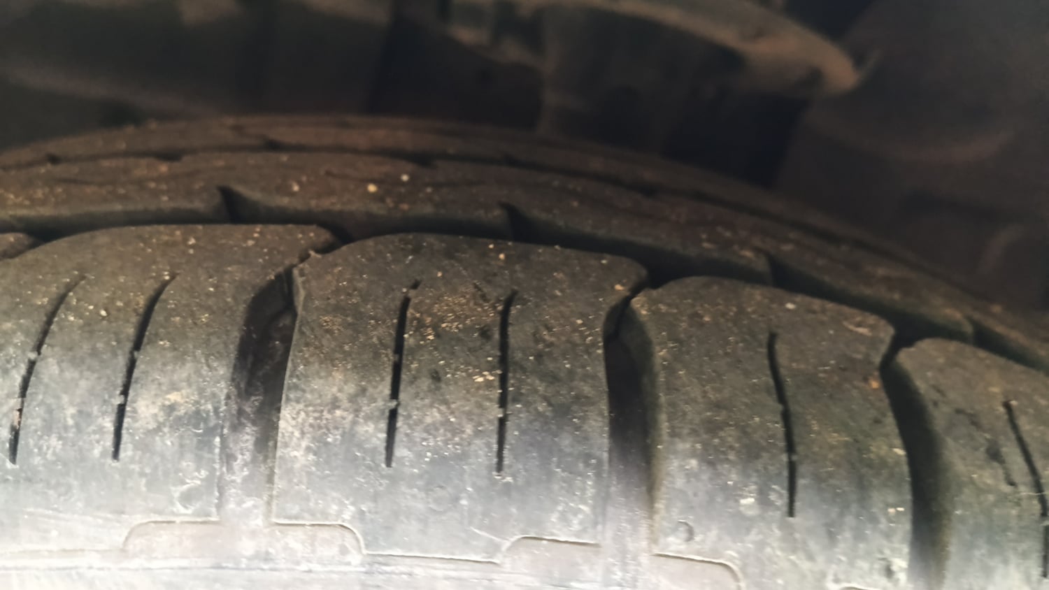 Used 2019 Ford Freestyle Trend Plus 1.2 Ti-VCT Petrol Manual tyres LEFT FRONT TYRE TREAD VIEW
