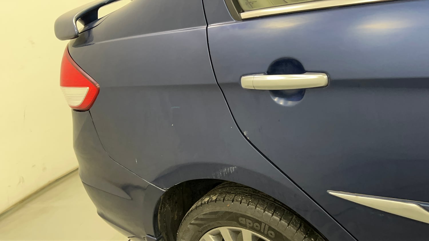 Used 2017 Maruti Suzuki Ciaz Alpha 1.4 AT Petrol Automatic dents MINOR SCRATCH
