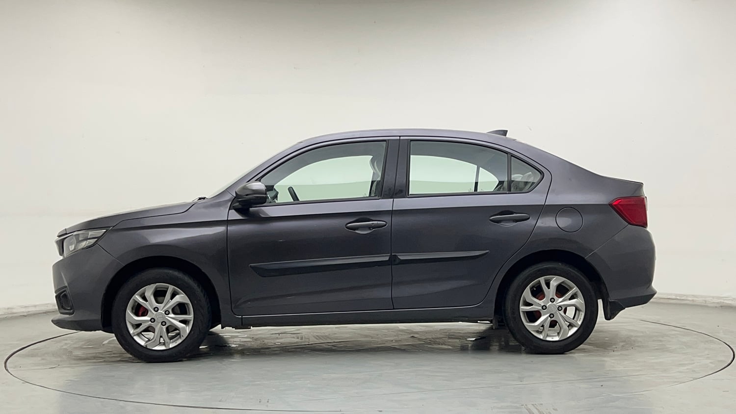 Used 2018 Honda Amaze 1.5 V CVT Diesel Diesel Automatic exterior LEFT SIDE VIEW