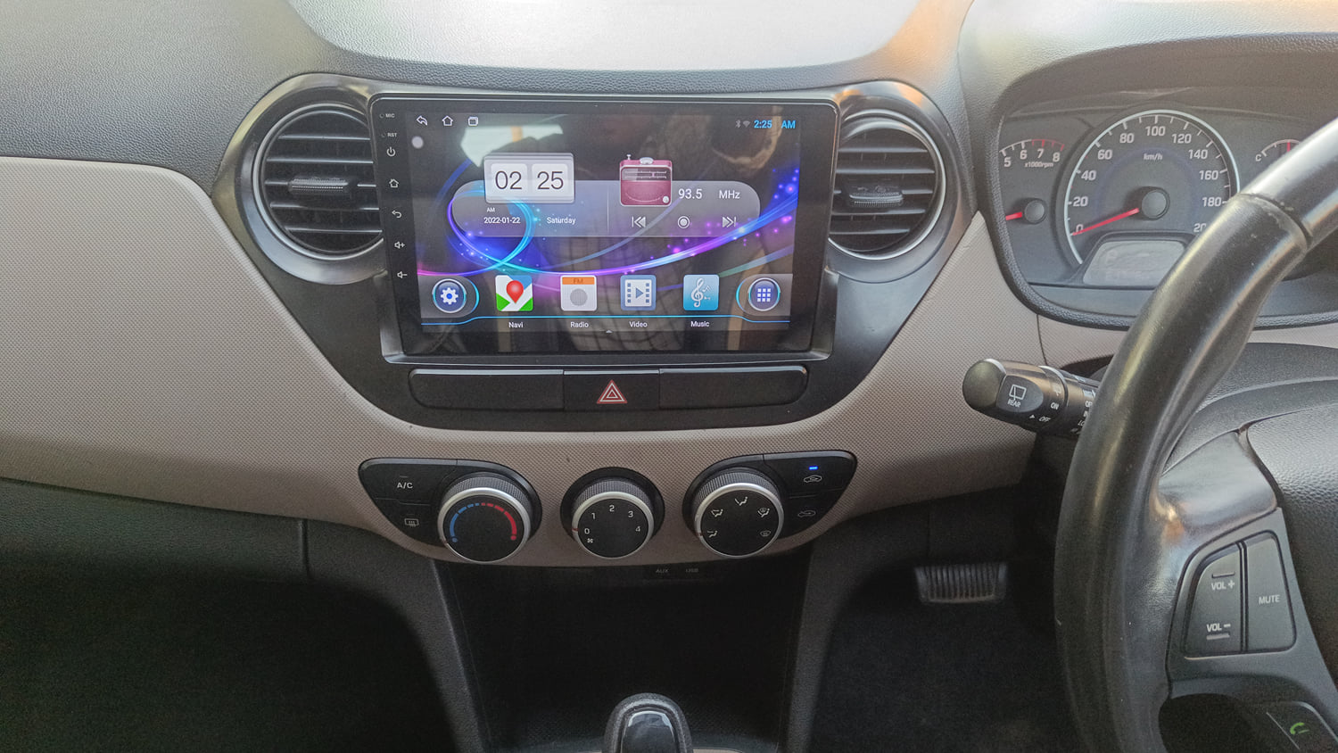 Used 2015 Hyundai Grand i10 Asta AT 1.2 Kappa VTVT Petrol Automatic interior MUSIC SYSTEM & AC CONTROL VIEW