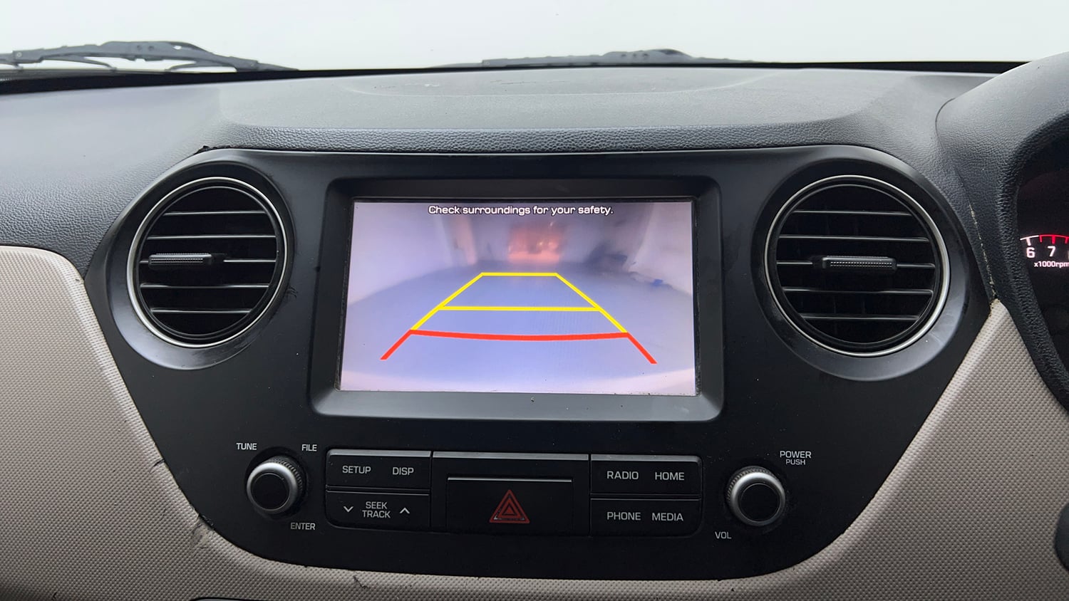 Used 2017 Hyundai Grand i10 Sportz (O) 1.2 Kappa VTVT Petrol Manual top_features Rear camera