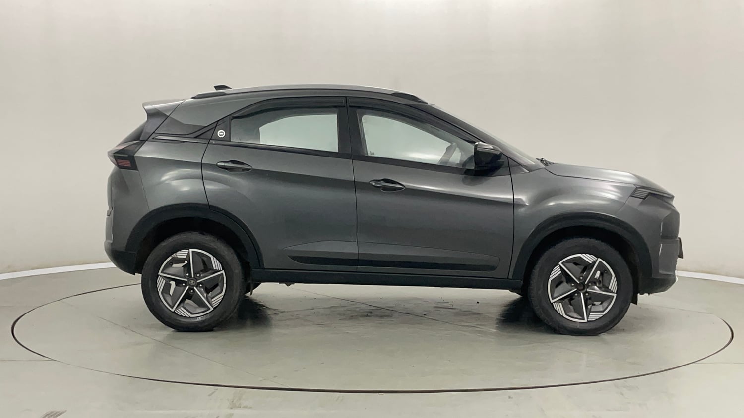 Used 2024 Tata Nexon Creative Plus S 1.5 Revotorq Diesel 6AMT Diesel Automatic exterior RIGHT SIDE VIEW