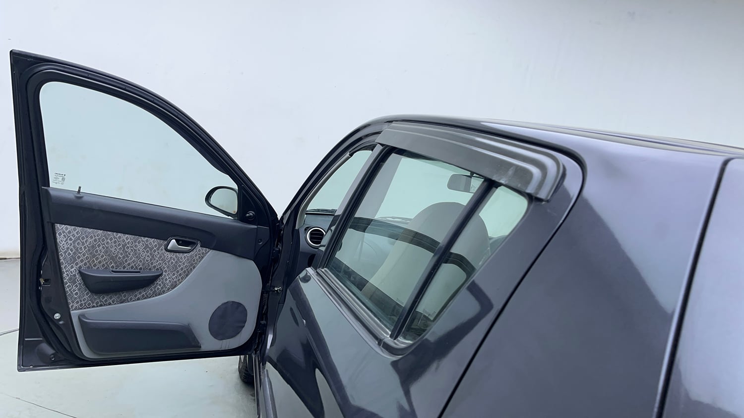 Used 2018 Maruti Suzuki Alto 800 LXi Petrol Manual interior LEFT FRONT DOOR OPEN VIEW
