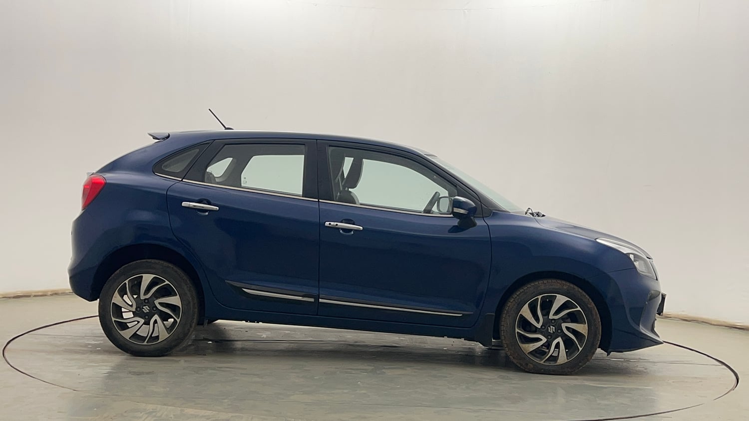 Used 2019 Maruti Suzuki Baleno Zeta 1.2 Petrol Manual exterior RIGHT SIDE VIEW
