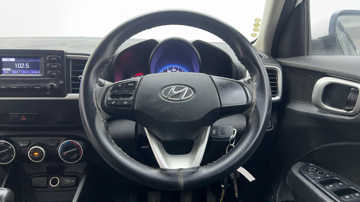 Used 2022 Hyundai Venue S 1.2 Petrol Petrol Manual interior STEERING VIEW