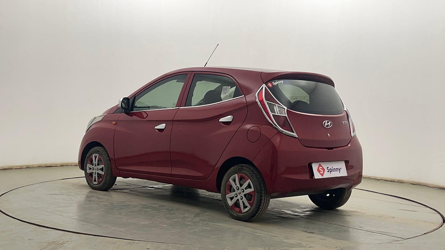 Used 2018 Hyundai Eon Magna + Petrol Manual exterior LEFT REAR CORNER VIEW