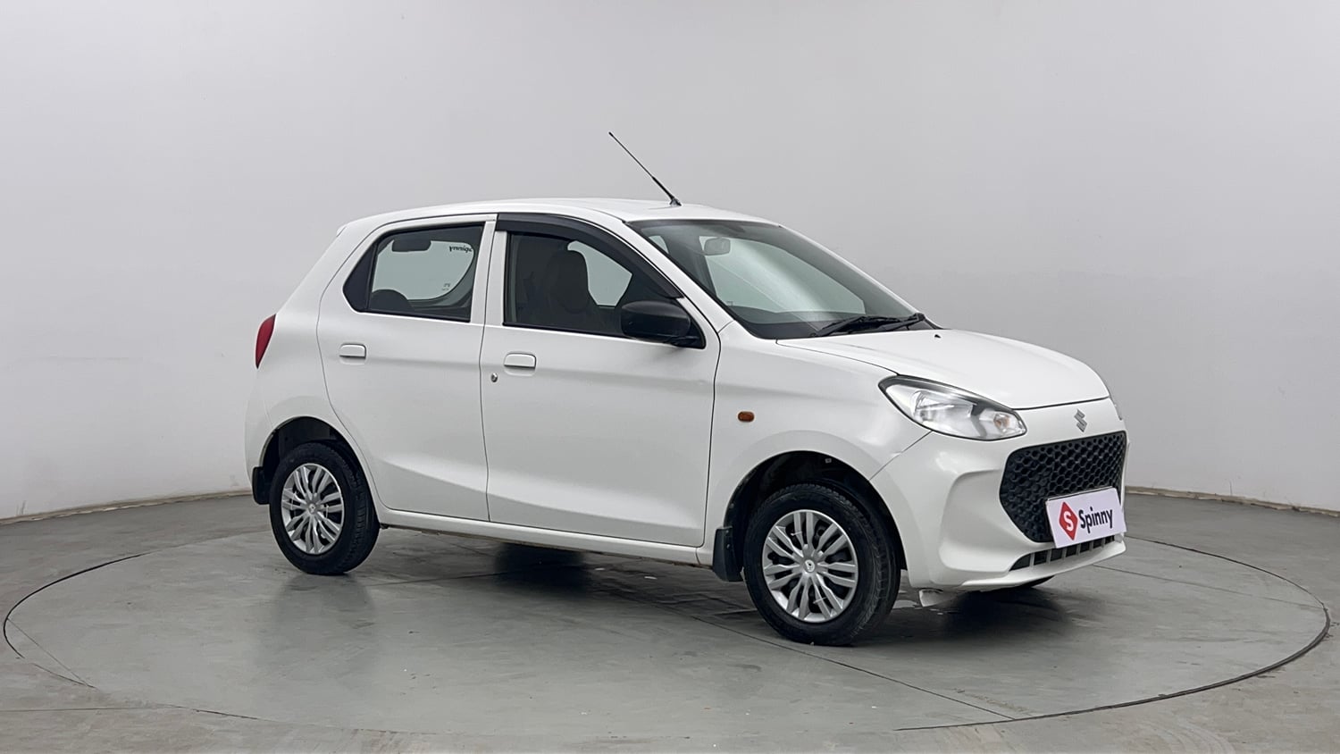 Used 2023 Maruti Suzuki Alto K10 VXi Plus Petrol Manual exterior RIGHT FRONT CORNER VIEW