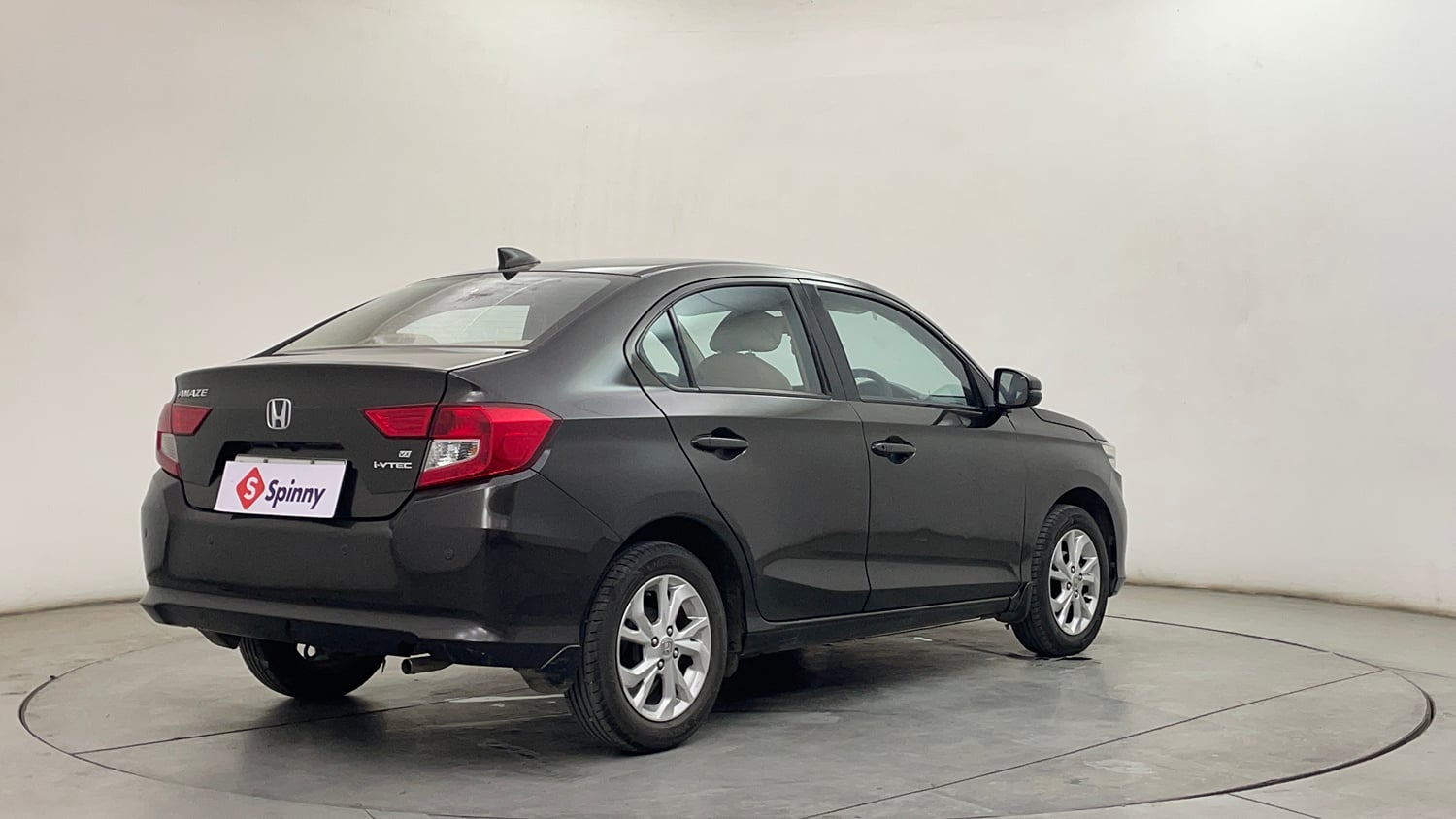 Used 2020 Honda Amaze 1.2 VX CVT Petrol Petrol Automatic exterior RIGHT REAR CORNER VIEW