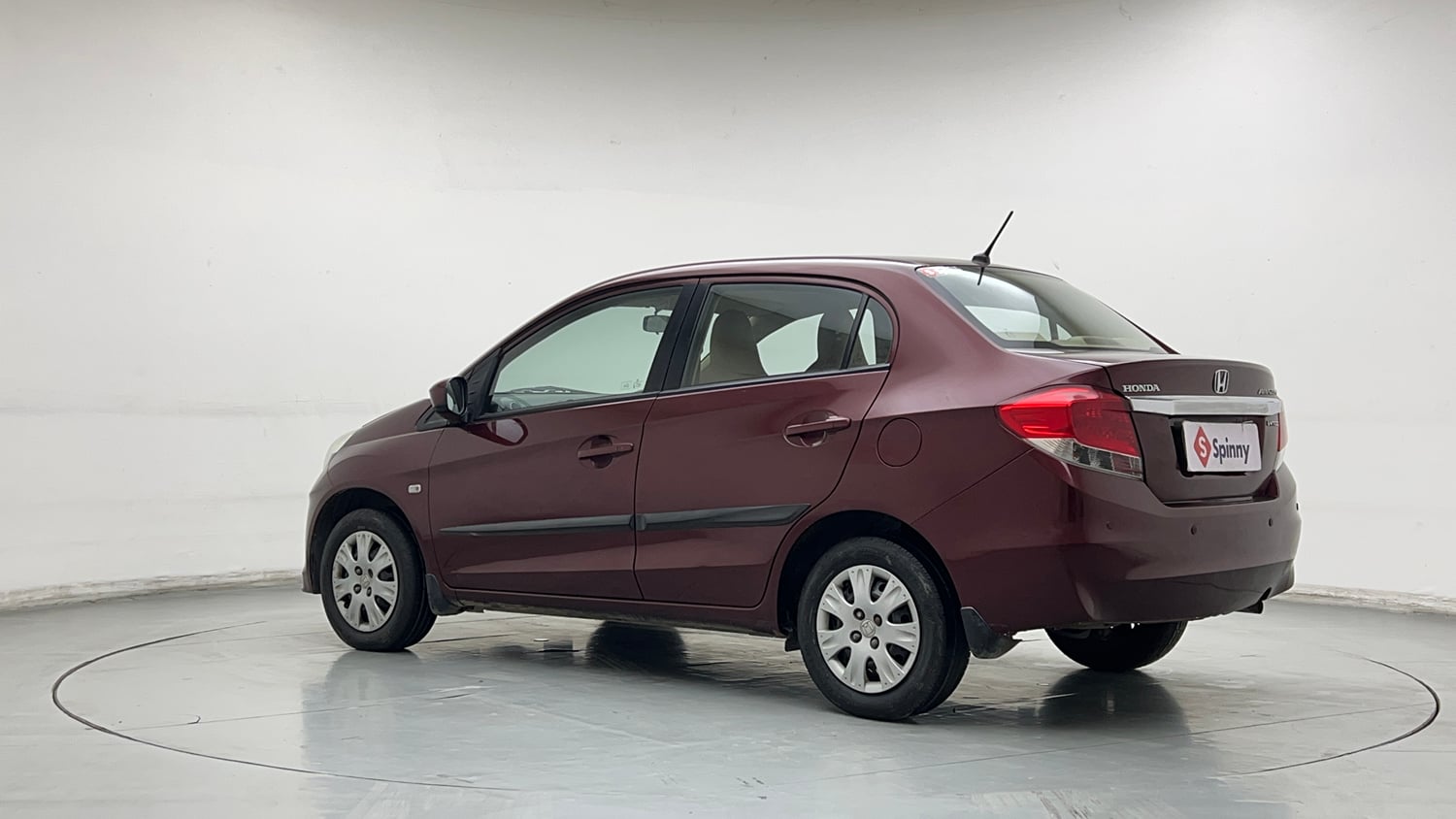 Used 2013 Honda Amaze 1.2 S i-VTEC Petrol Manual exterior LEFT REAR CORNER VIEW