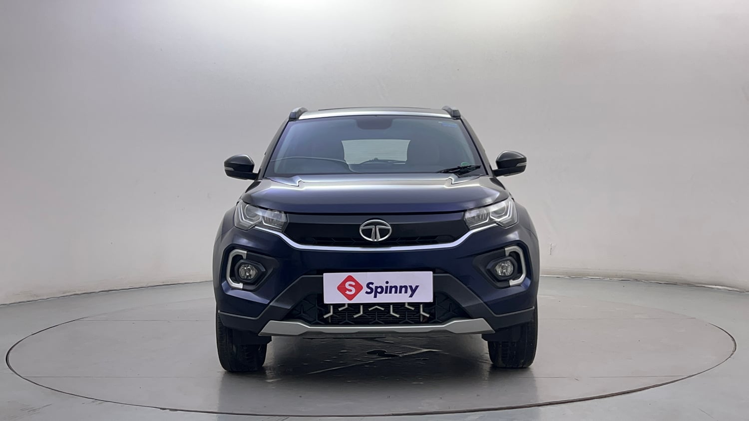 Used 2023 Tata Nexon XZ Plus LUXS Dual Tone Petrol Manual exterior FRONT VIEW