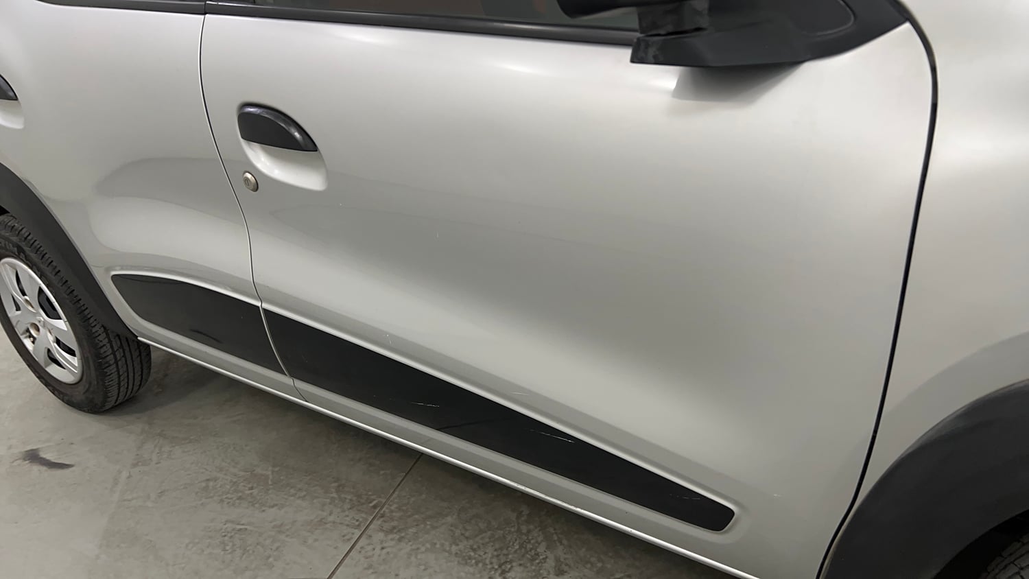 Used 2016 Renault Kwid RXT Petrol Manual dents MINOR DENT