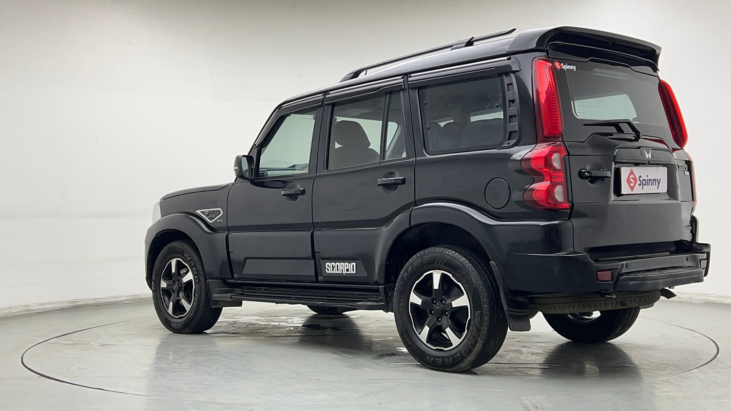 Used 2022 Mahindra Scorpio S9 Diesel Manual exterior LEFT REAR CORNER VIEW