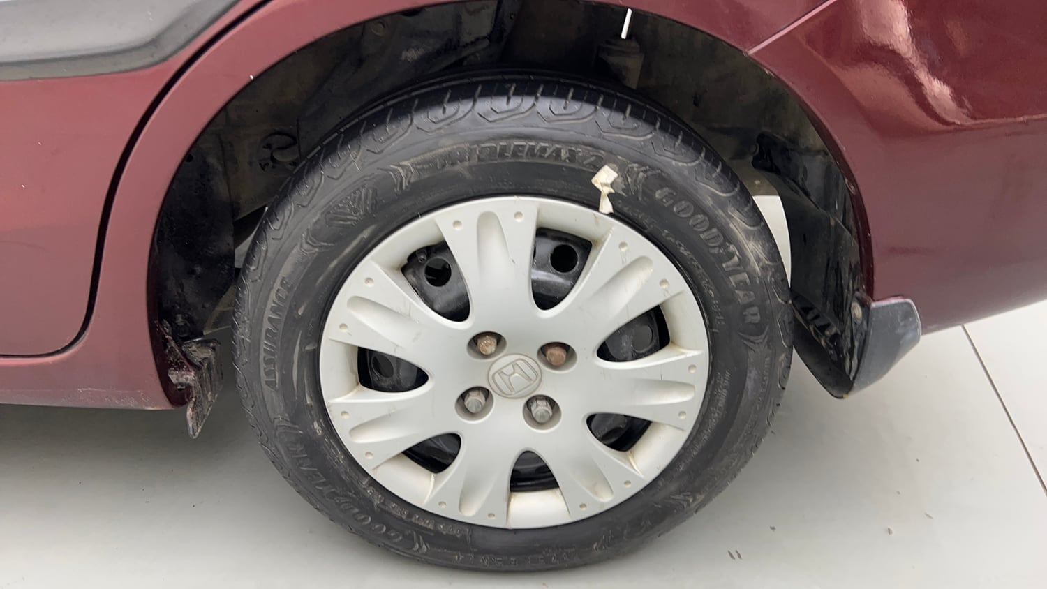 Used 2013 Honda Amaze 1.2 S i-VTEC Petrol Manual tyres LEFT REAR TYRE RIM VIEW