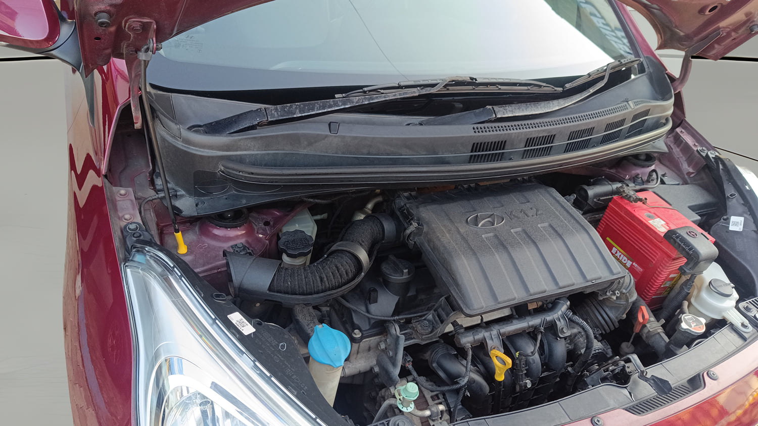 Used 2015 Hyundai Grand i10 Asta AT 1.2 Kappa VTVT Petrol Automatic engine ENGINE RIGHT SIDE HINGE & APRON VIEW