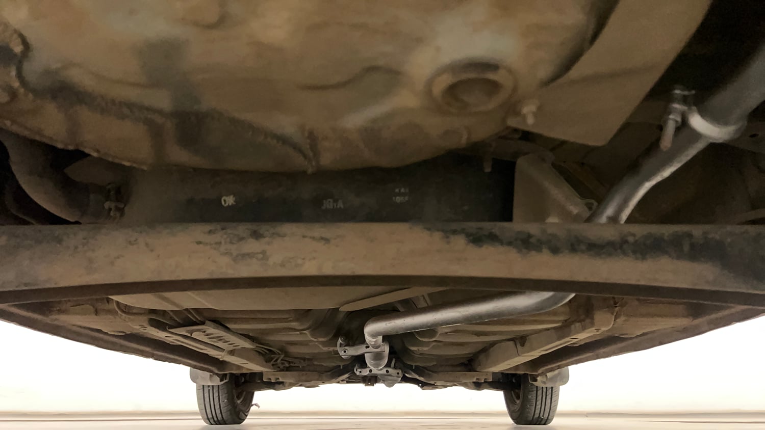 Used 2014 Hyundai i10 Sportz 1.1 iRDE2 Petrol Manual extra REAR UNDERBODY VIEW (TAKEN FROM REAR)
