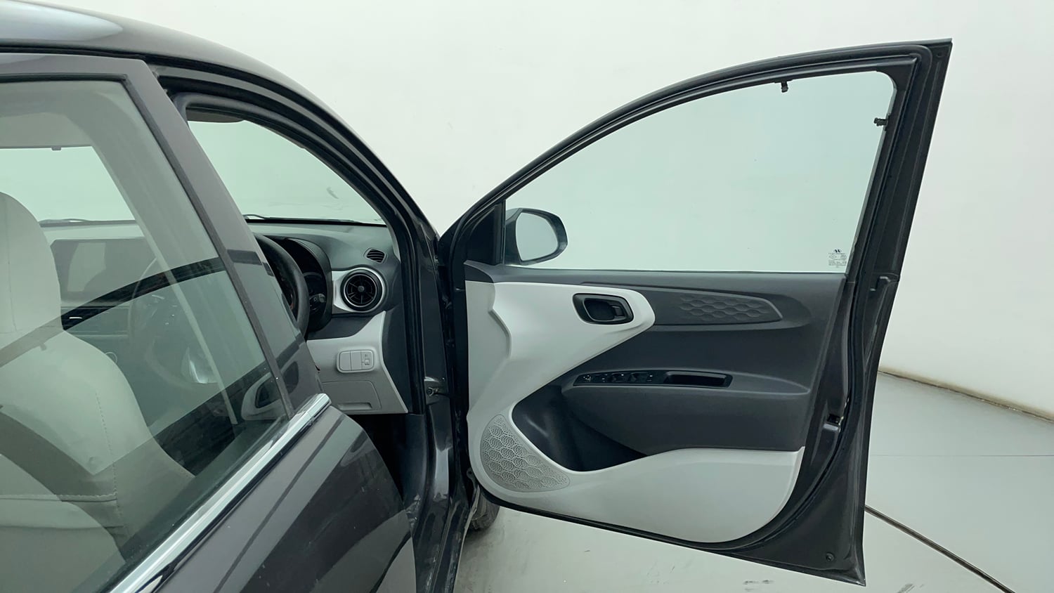 Used 2021 Hyundai Grand i10 Nios Magna 1.2 Kappa VTVT Petrol Manual interior RIGHT FRONT DOOR OPEN VIEW
