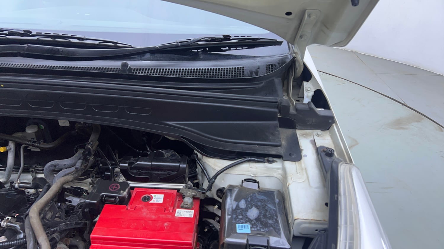 Used 2017 Hyundai Creta 1.6 E Plus Petrol Petrol Manual engine ENGINE LEFT SIDE HINGE & APRON VIEW