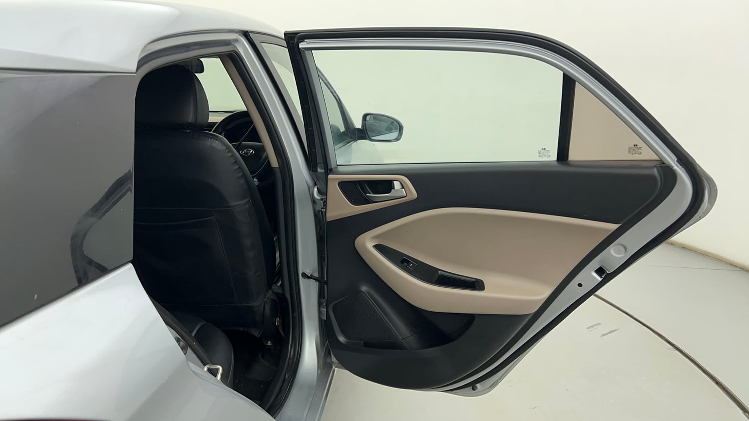 Used 2020 Hyundai Elite i20 Sportz Plus 1.2 Petrol Manual interior RIGHT REAR DOOR OPEN VIEW