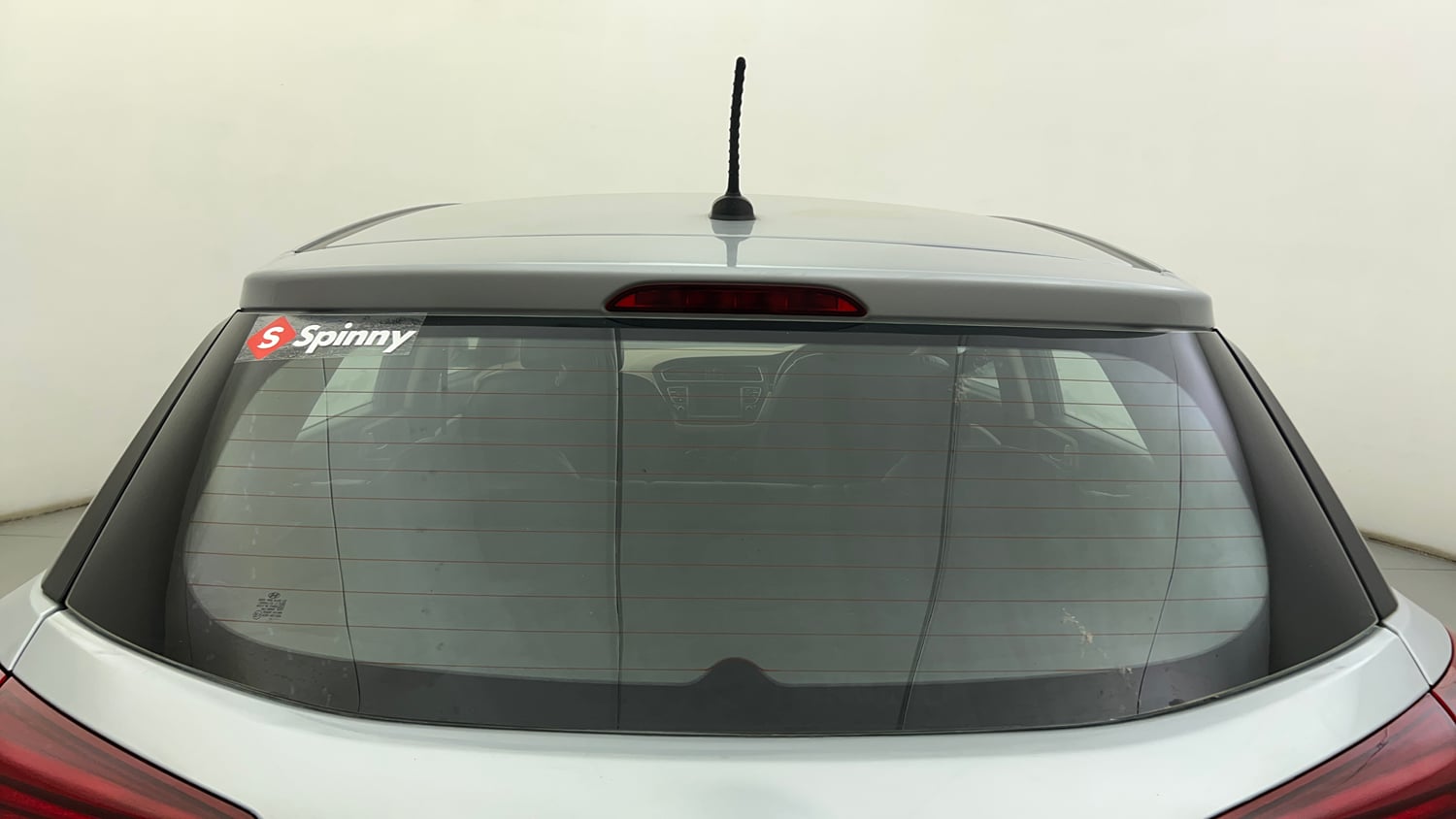 Used 2020 Hyundai Elite i20 Sportz Plus 1.2 Petrol Manual exterior BACK WINDSHIELD VIEW