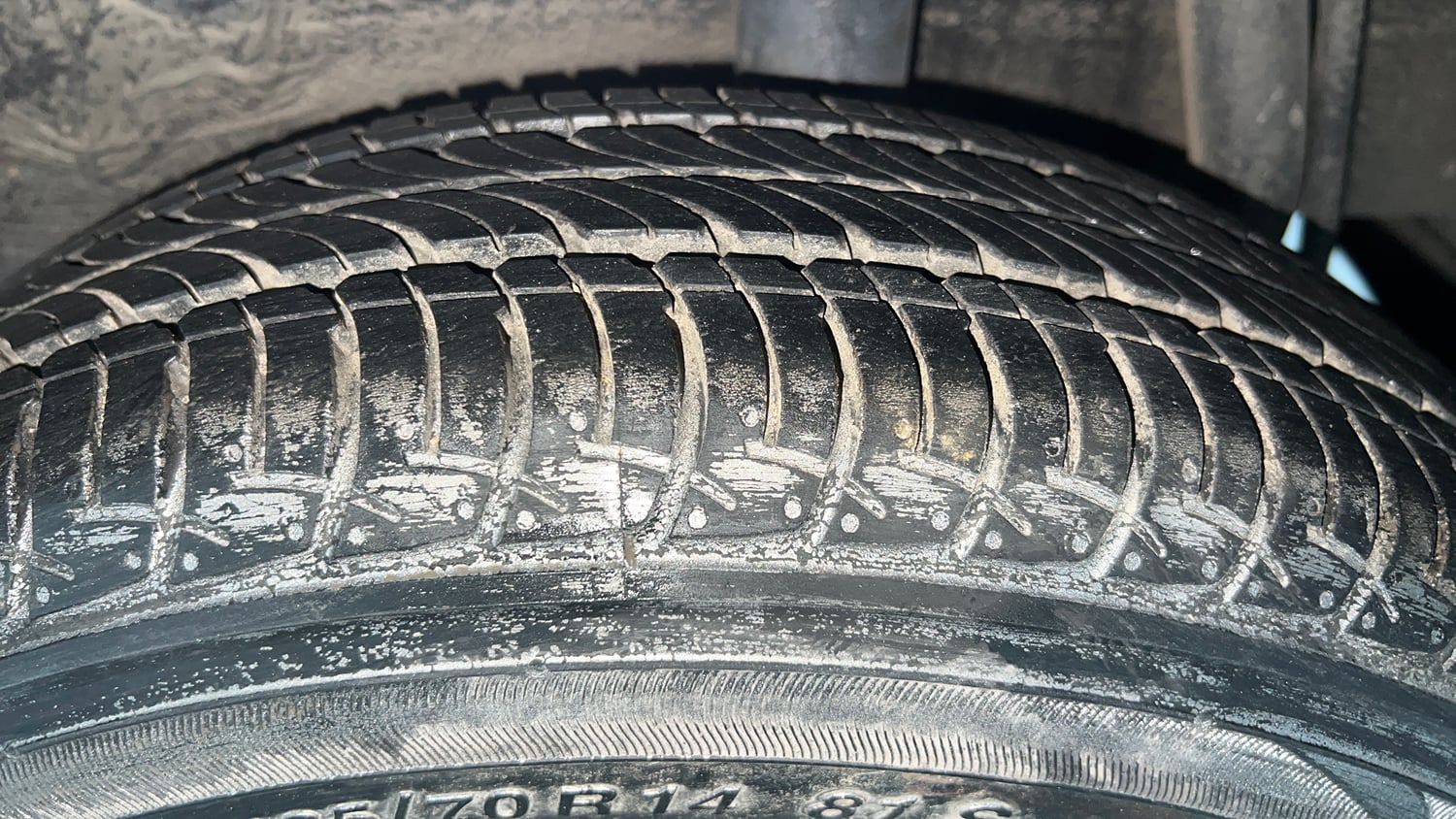 Used 2016 Maruti Suzuki Celerio ZXi Petrol Manual tyres LEFT REAR TYRE TREAD VIEW