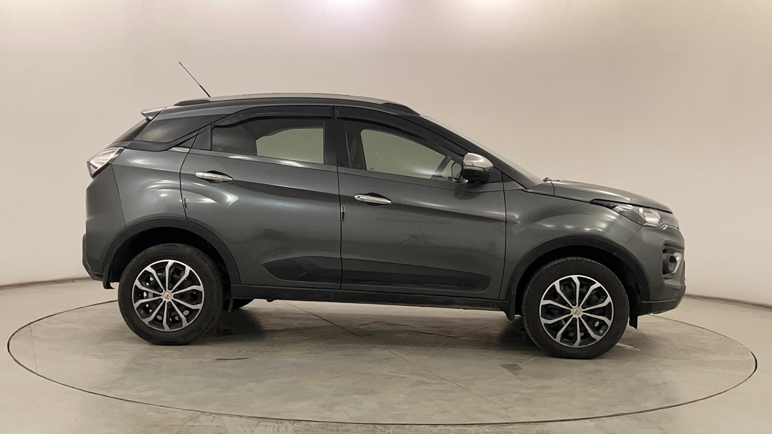 Used 2023 Tata Nexon XM (S) Diesel Diesel Manual exterior RIGHT SIDE VIEW