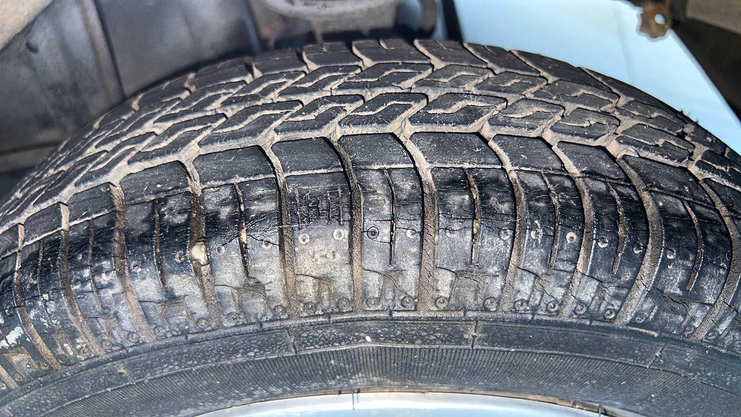 Used 2014 Maruti Suzuki Alto 800 Lxi CNG Cng Manual tyres LEFT REAR TYRE TREAD VIEW