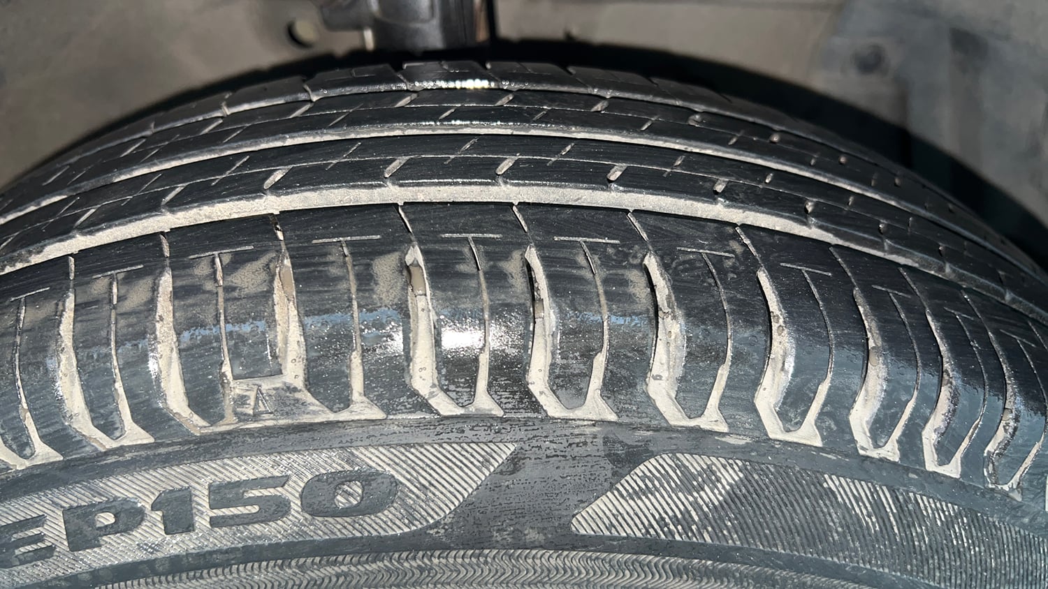 Used 2014 Maruti Suzuki Swift VXi Petrol Manual tyres RIGHT FRONT TYRE TREAD VIEW