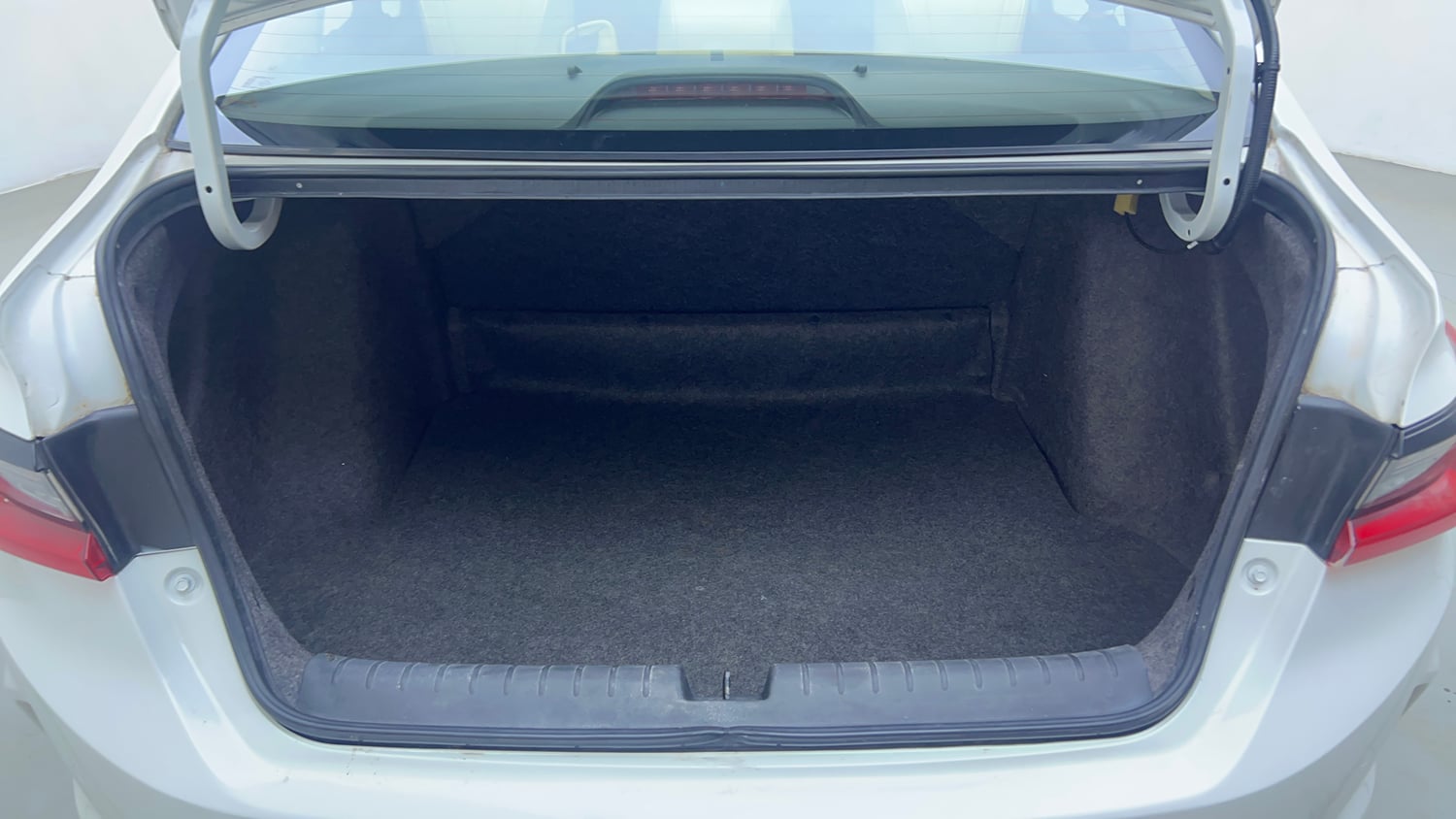 Used 2022 Honda City ZX Petrol Petrol Manual interior DICKY INSIDE VIEW