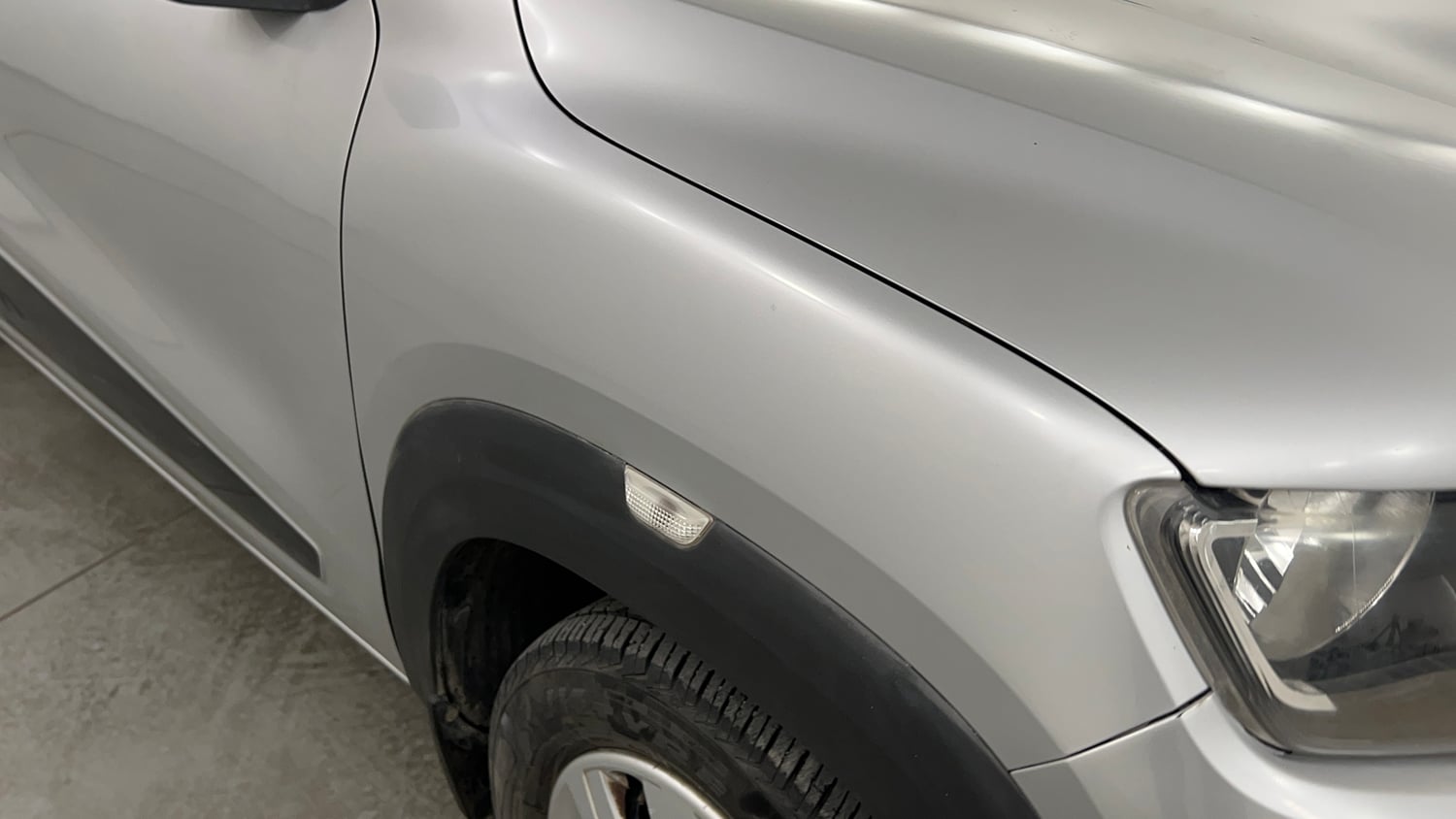 Used 2016 Renault Kwid RXT Petrol Manual dents MINOR SCRATCH