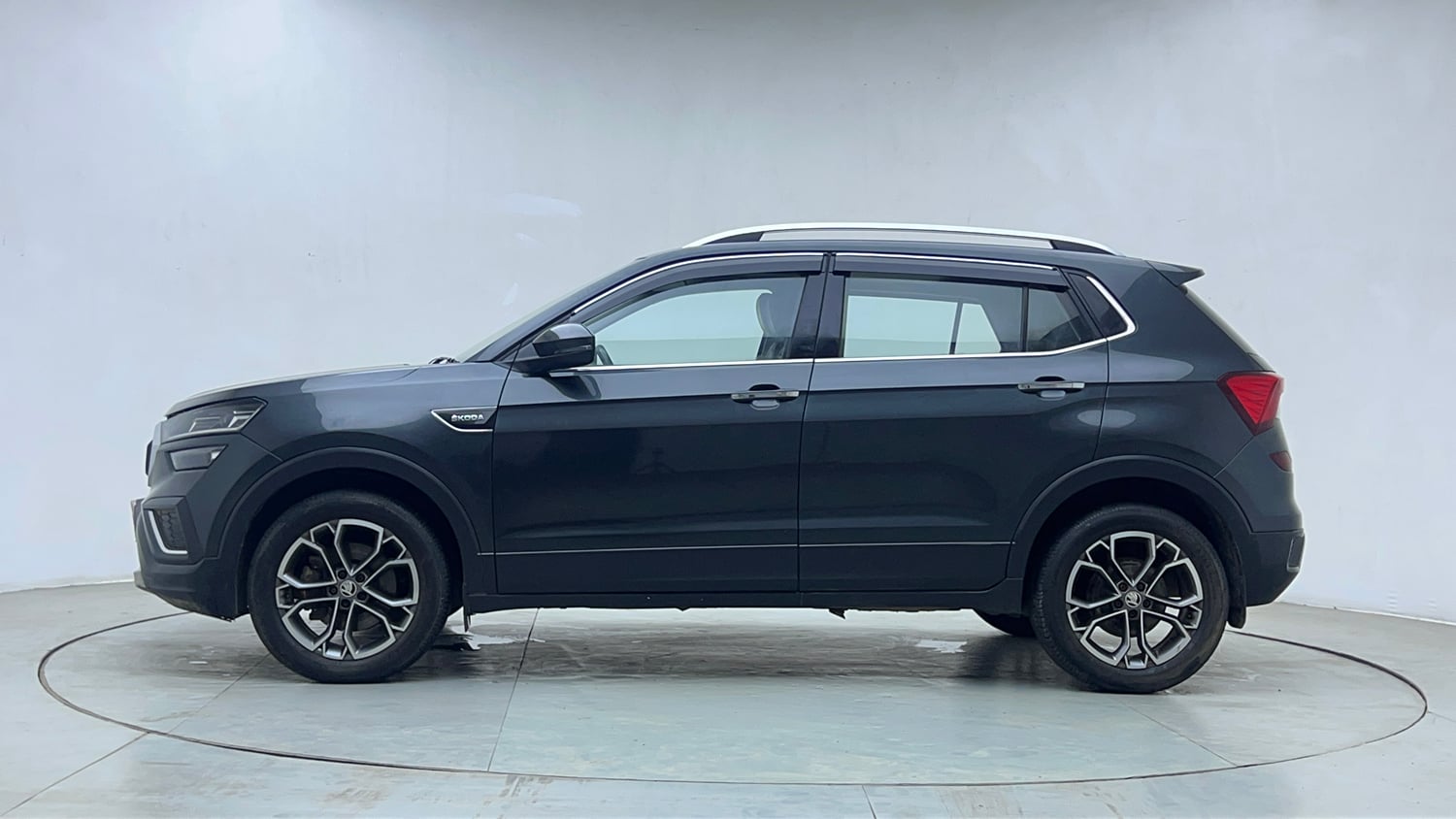 Used 2022 Skoda Kushaq Style 1.5L TSI DSG (6 Airbags) Petrol Automatic exterior LEFT SIDE VIEW