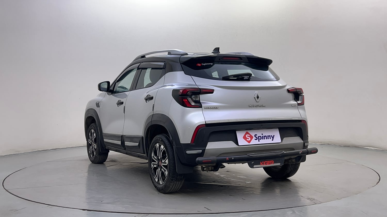 Used 2022 Renault Kiger RXZ Turbo MT Dual Tone Petrol Manual exterior LEFT REAR CORNER VIEW