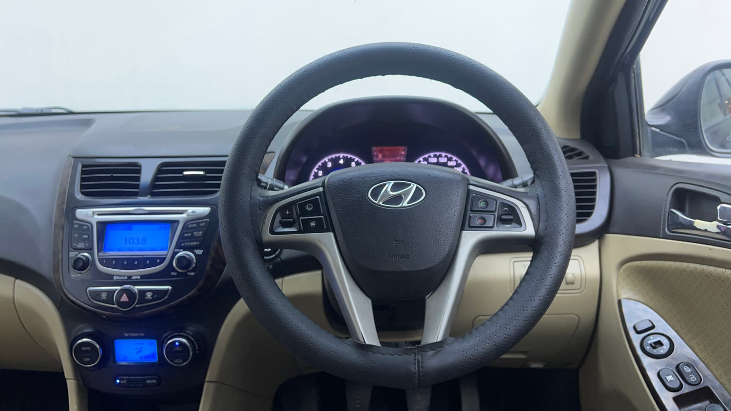 Used 2013 Hyundai Verna Fluidic 1.6 VTVT SX Petrol Manual interior STEERING VIEW