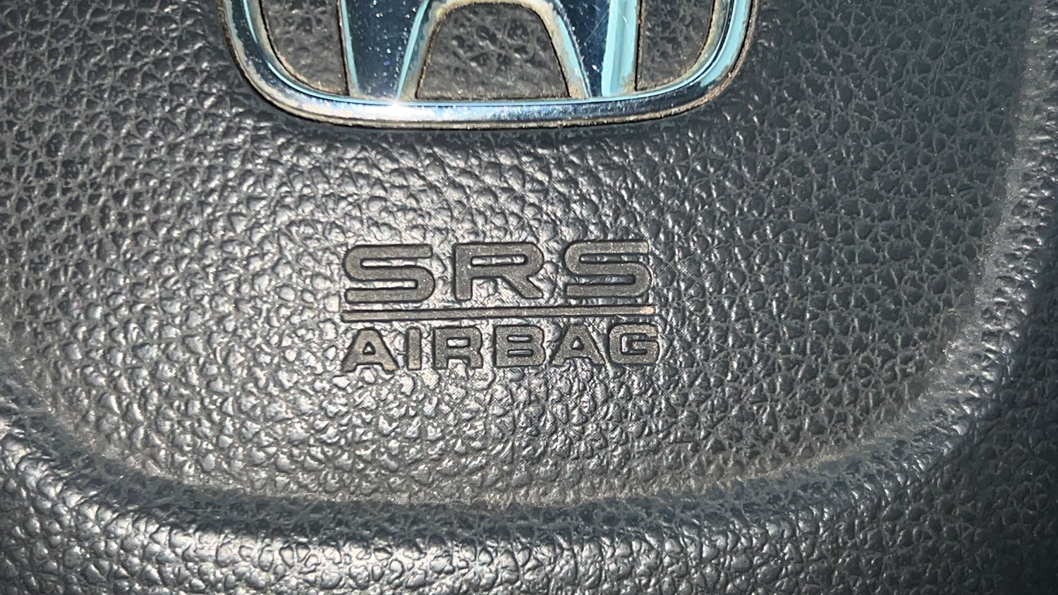 Used 2018 Honda Amaze 1.5 V CVT Diesel Diesel Automatic top_features Airbags