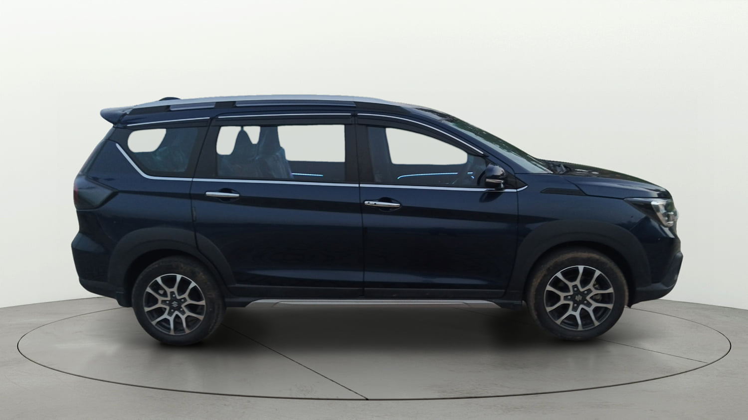 Used 2024 Maruti Suzuki XL6 Zeta MT Petrol Petrol Manual exterior RIGHT SIDE VIEW