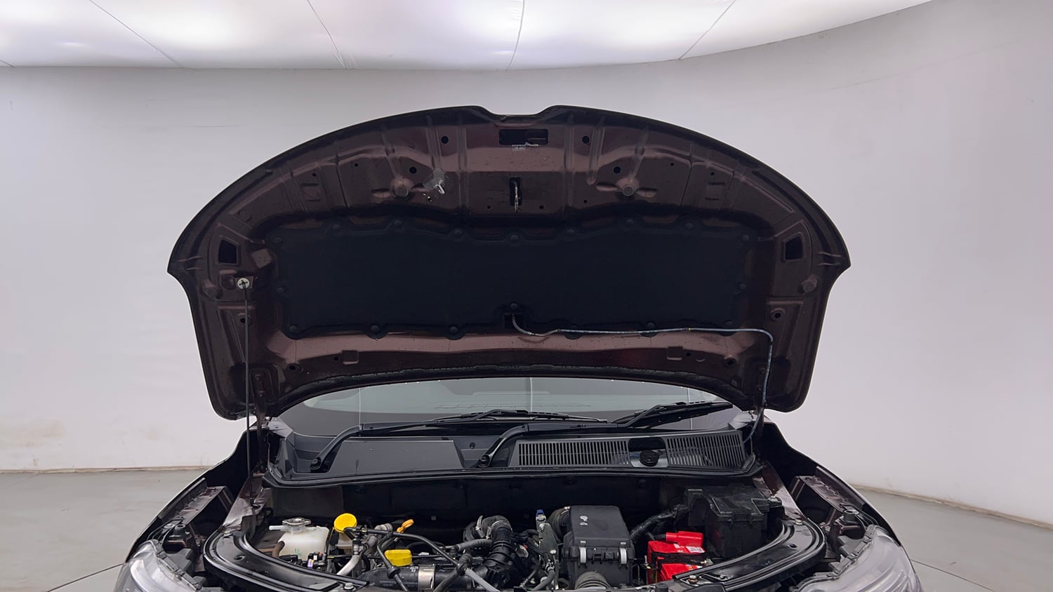 Used 2023 Renault Kiger RXZ Turbo CVT Petrol Automatic engine ENGINE & BONNET OPEN FRONT VIEW