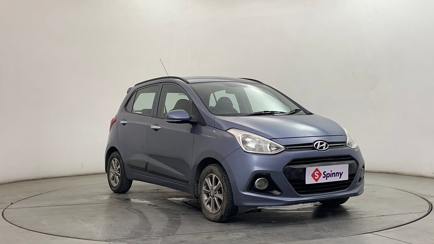 Used 2016 Hyundai Grand i10 Asta 1.2 Kappa VTVT Petrol Manual exterior RIGHT FRONT CORNER VIEW