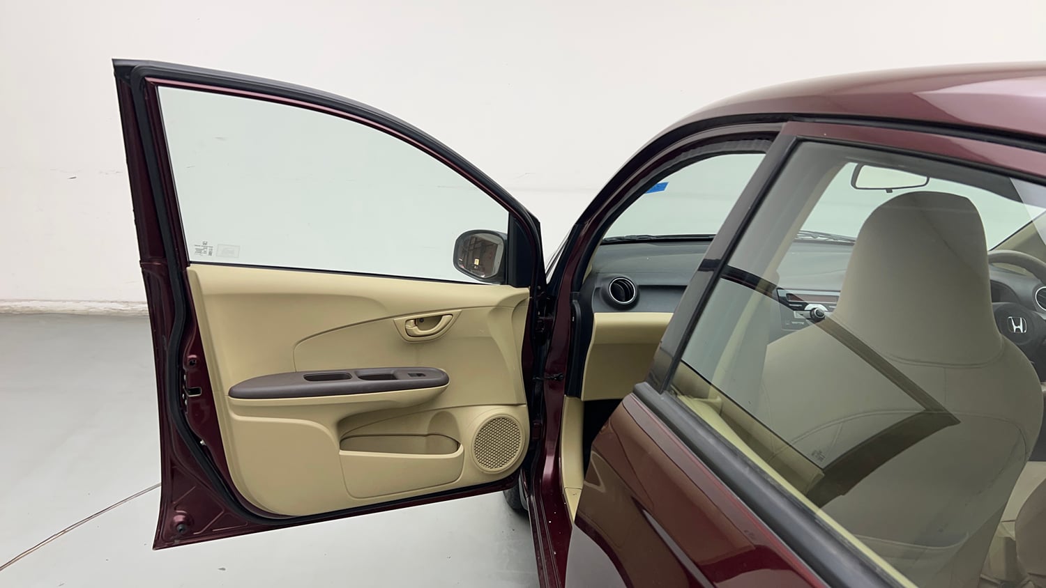 Used 2013 Honda Amaze 1.2 S i-VTEC Petrol Manual interior LEFT FRONT DOOR OPEN VIEW