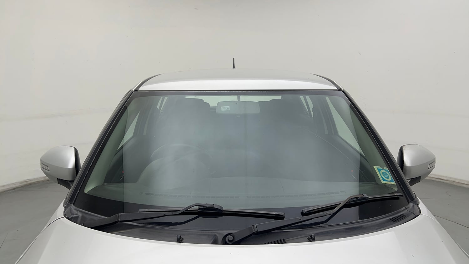 Used 2015 Maruti Suzuki Swift VXi Petrol Manual exterior FRONT WINDSHIELD VIEW