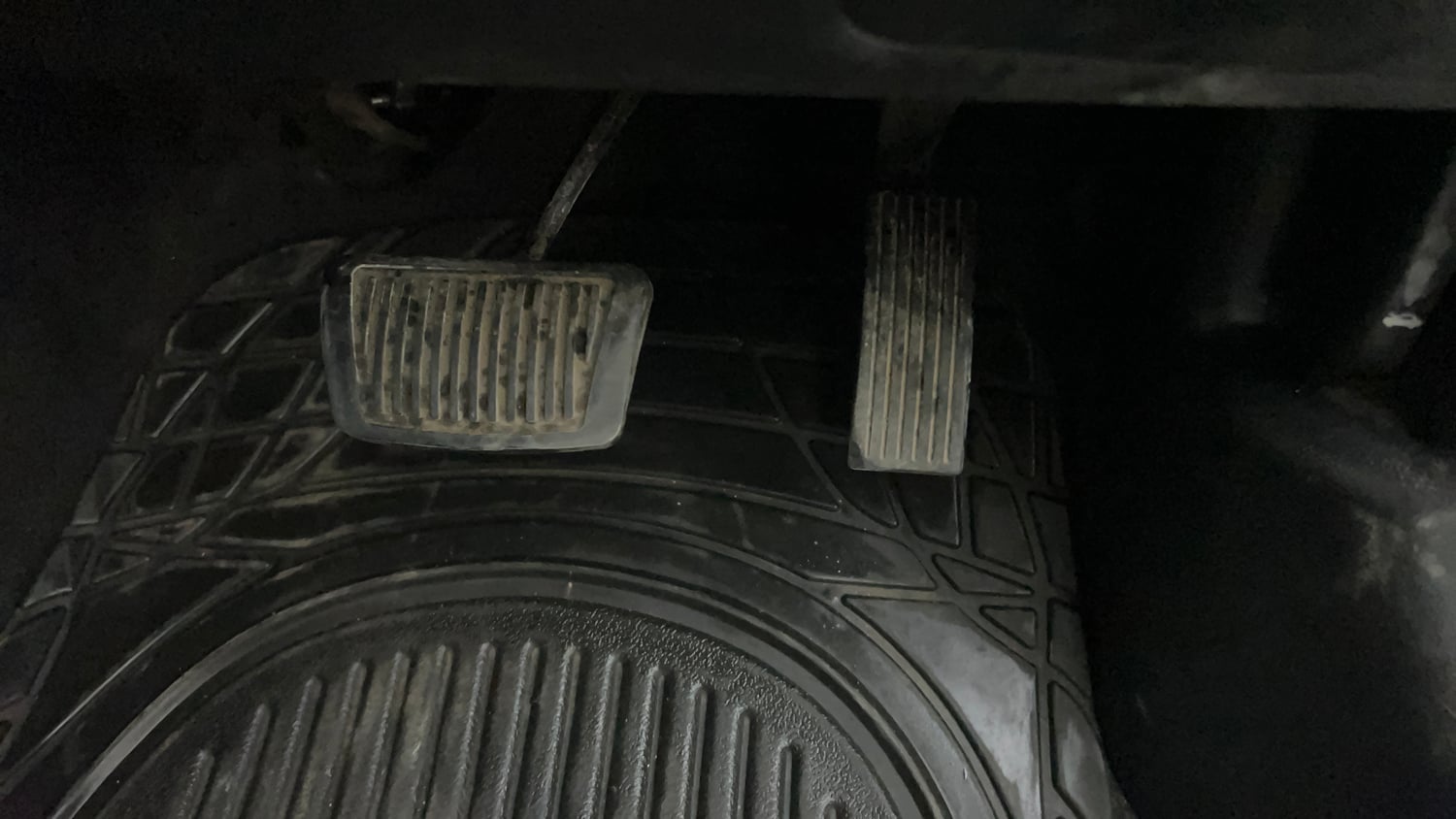 Used 2015 Hyundai Grand i10 Asta AT 1.2 Kappa VTVT Petrol Automatic interior PEDALS VIEW