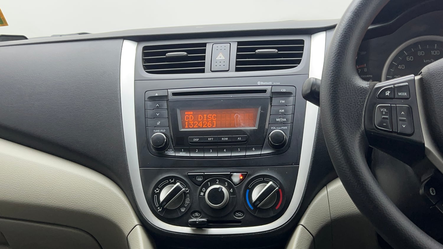 Used 2016 Maruti Suzuki Celerio ZXi Petrol Manual top_features Integrated (in-dash) music system