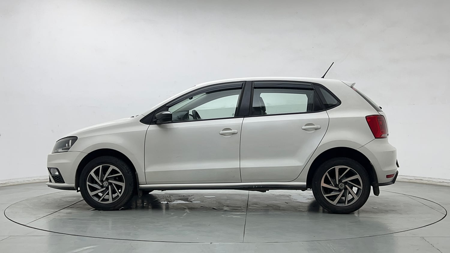 Used 2022 Volkswagen Polo Comfortline 1.0L MPI Petrol Manual exterior LEFT SIDE VIEW