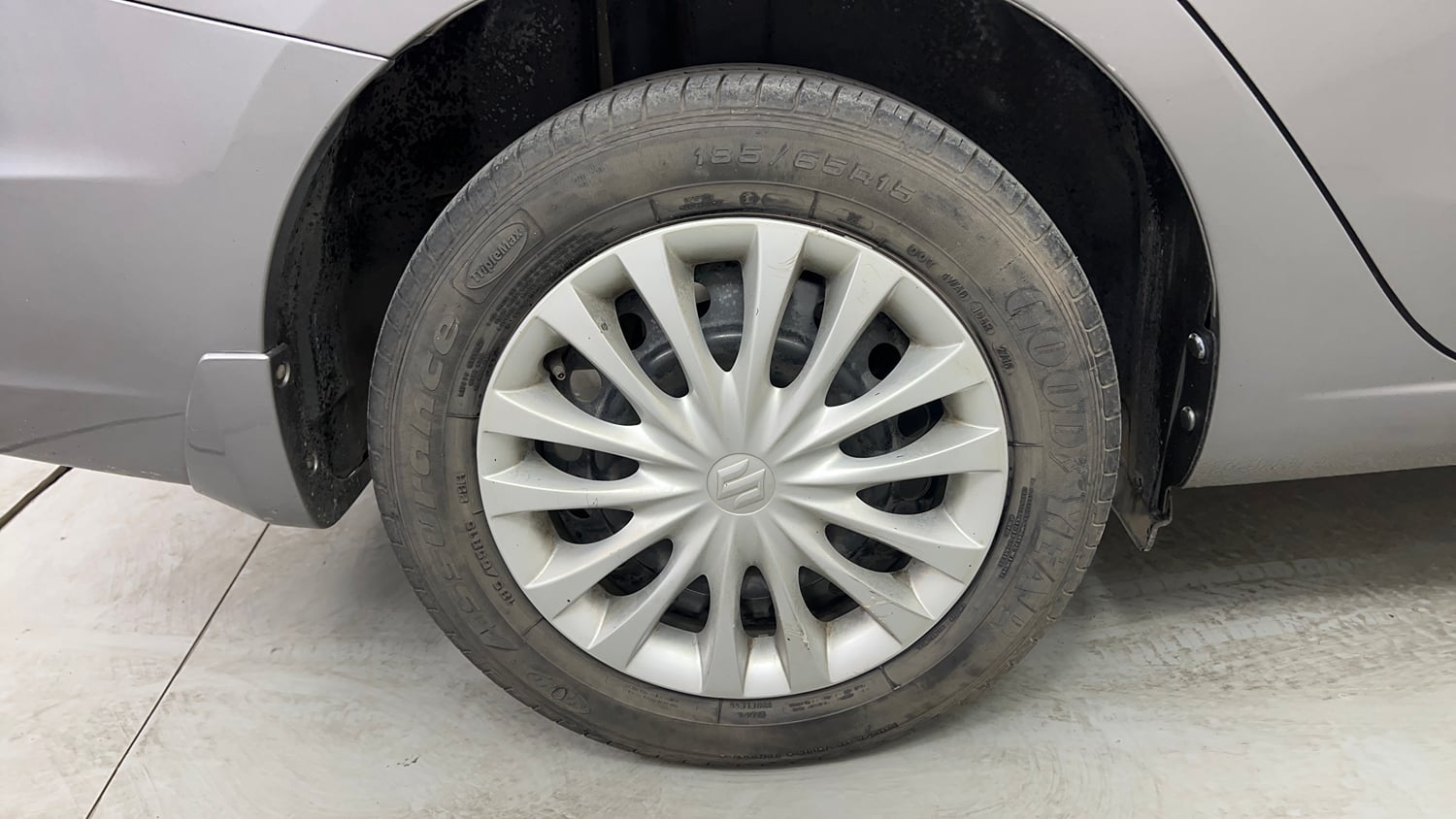Used 2016 Maruti Suzuki Ciaz VXi+ Petrol Manual tyres RIGHT REAR TYRE RIM VIEW