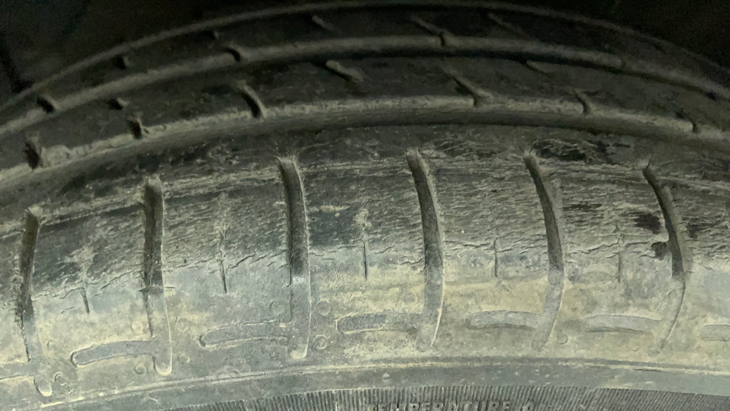 Used 2021 Hyundai Grand i10 Nios Magna 1.2 Kappa VTVT Petrol Manual tyres LEFT FRONT TYRE TREAD VIEW