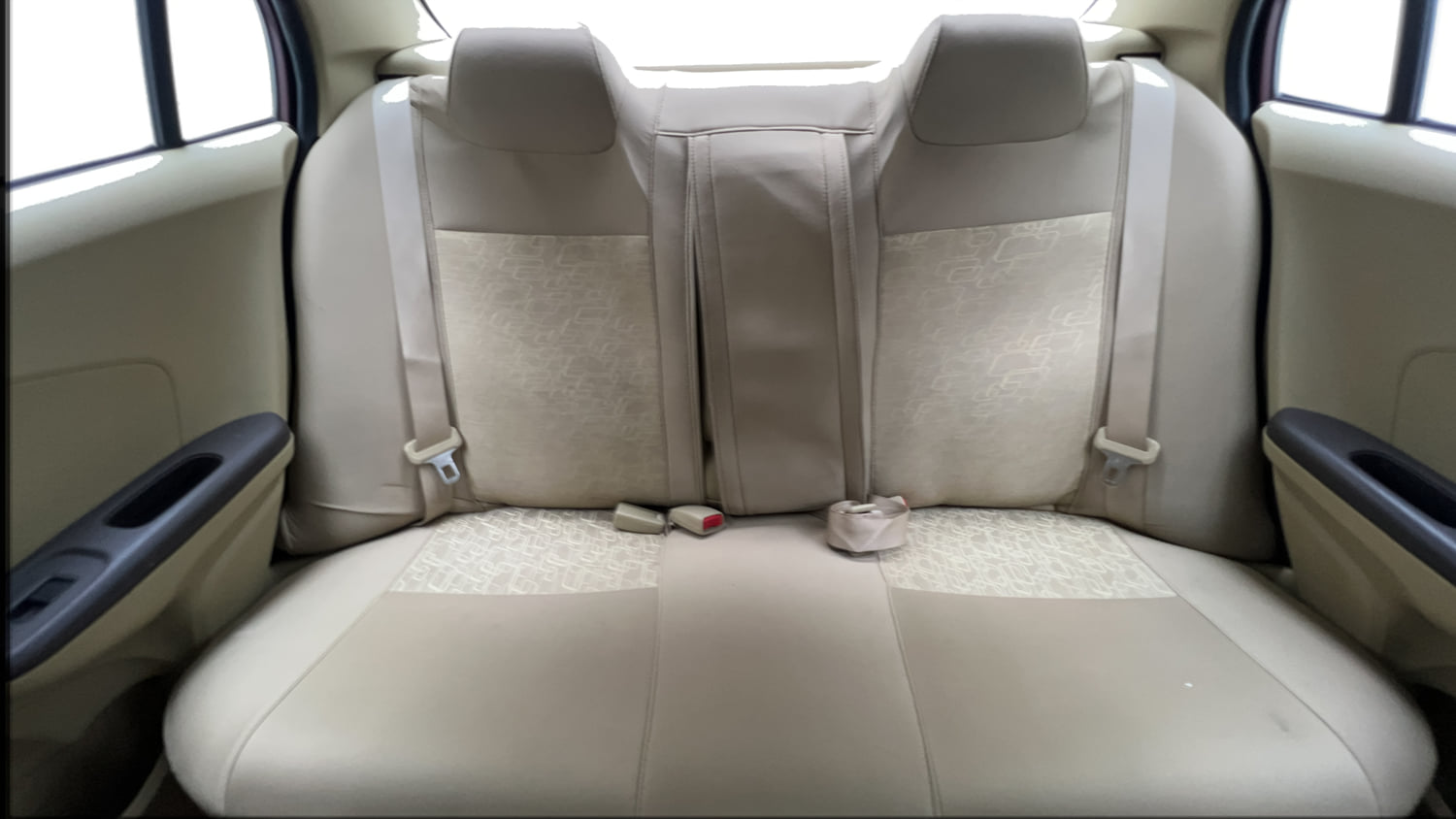 Used 2013 Honda Amaze 1.2 S i-VTEC Petrol Manual interior REAR SEAT CONDITION VIEW